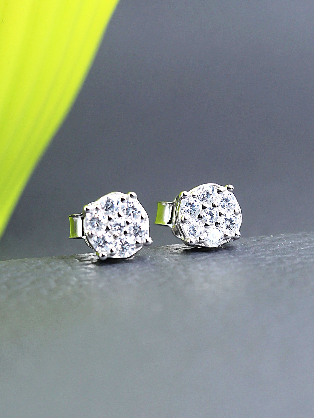 

DEVASHREE 925 Silver CZ Rhodium-Plated Cubic Zirconia Circular Shaped Studs