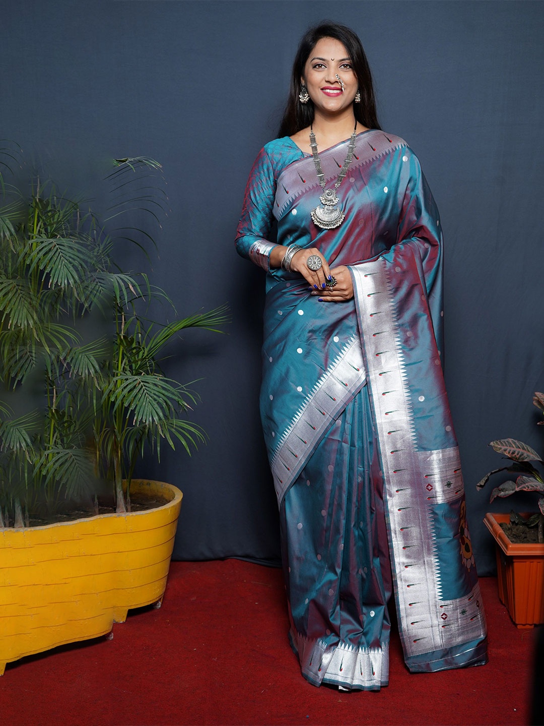 

Kandora Woven Design Zari Pure Silk Paithani Saree, Teal