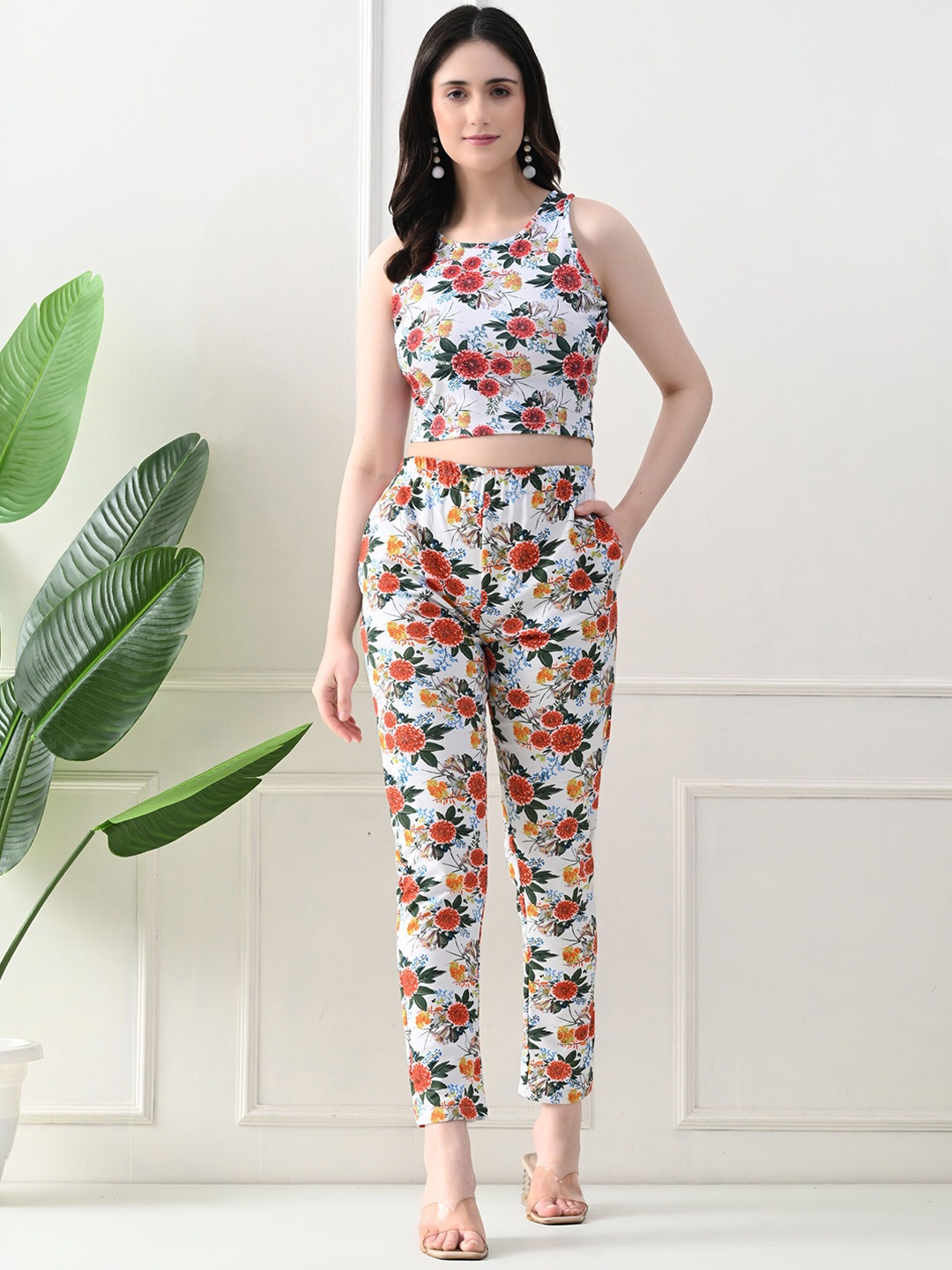 

FLYING FEST Floral Printed Round Neck Sleeveless Crop Top & Trousers, White