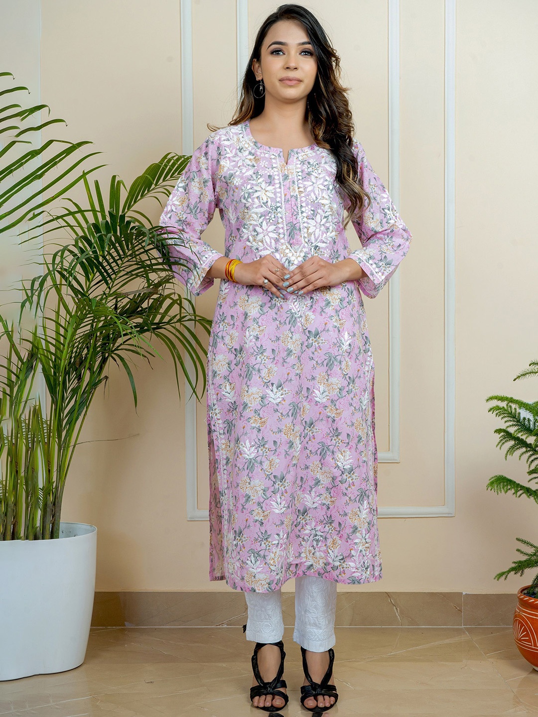 

ADR CHIKAN Floral Printed Notch Neck Lucknowi Chikankari Mulmul Cotton Straight Kurta, Pink