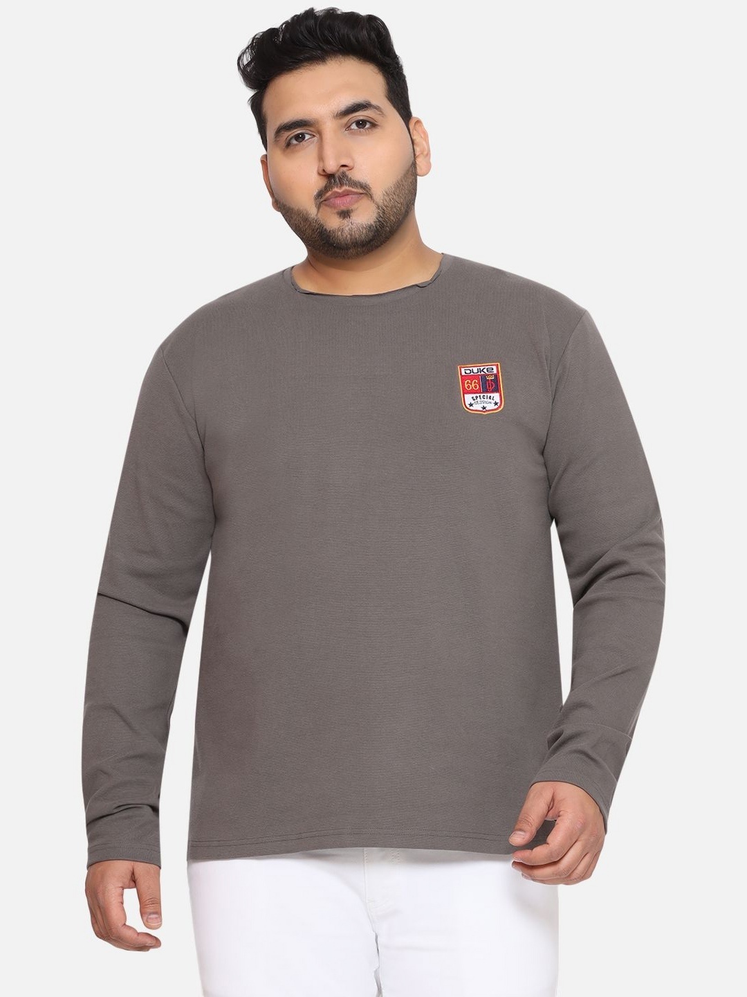 

Santonio Men Plus Size Solid Round Neck Cotton T-shirt, Grey