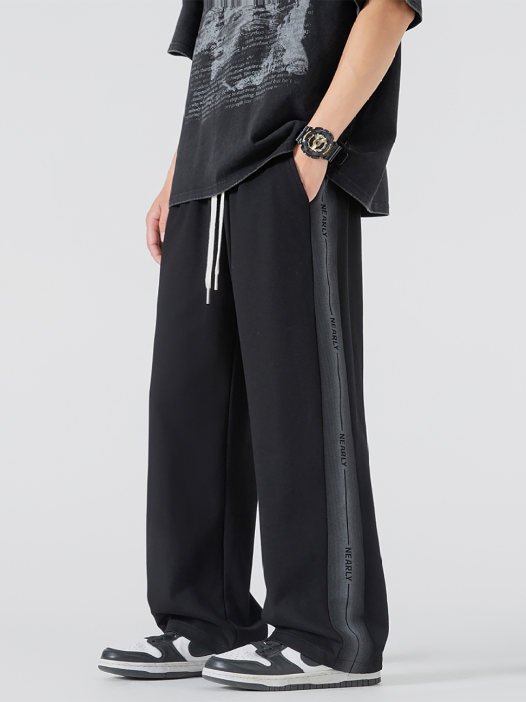 

StyleCast x Revolte Men Easy Wash Mid-Rise Wide Leg Trousers, Black