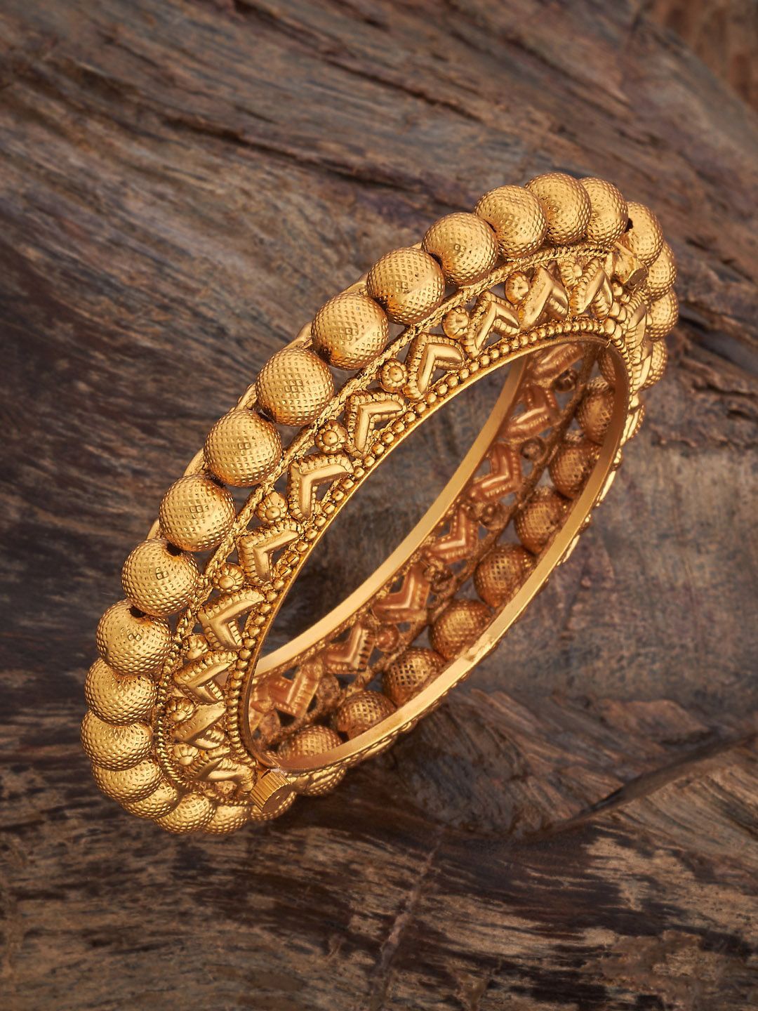 

Kushal's Fashion Jewellery Women Gold-Plated Antique Bangle