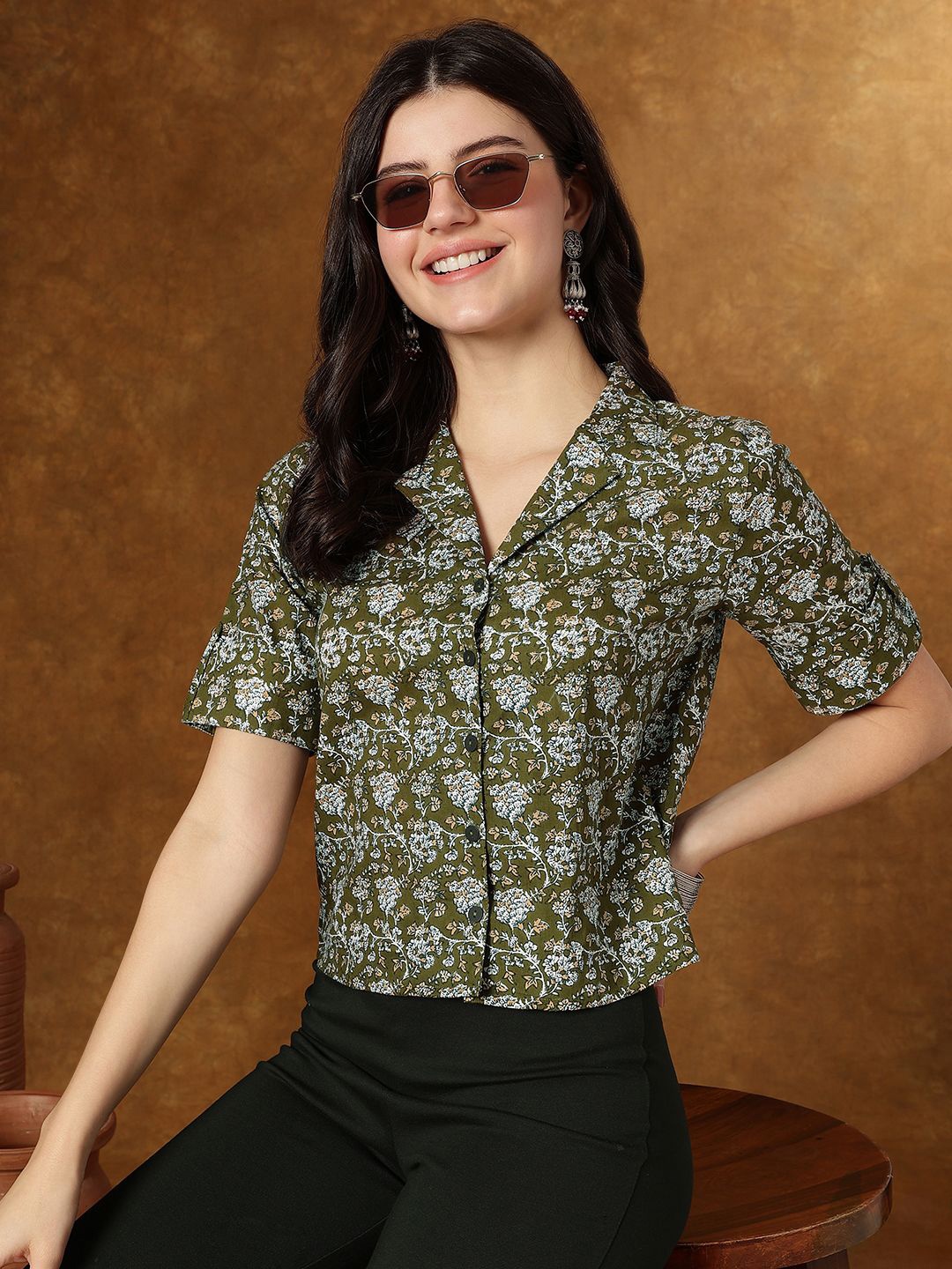 

KALINI Floral Print Roll-Up Sleeves Cotton Shirt Style Crop Top, Green