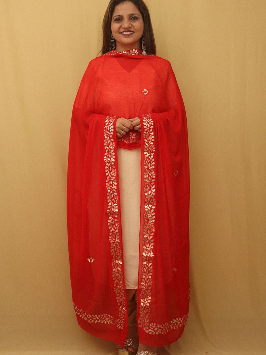 

Luxurionworld Ethnic Motifs Embroidered Dupatta with Thread Work, Red