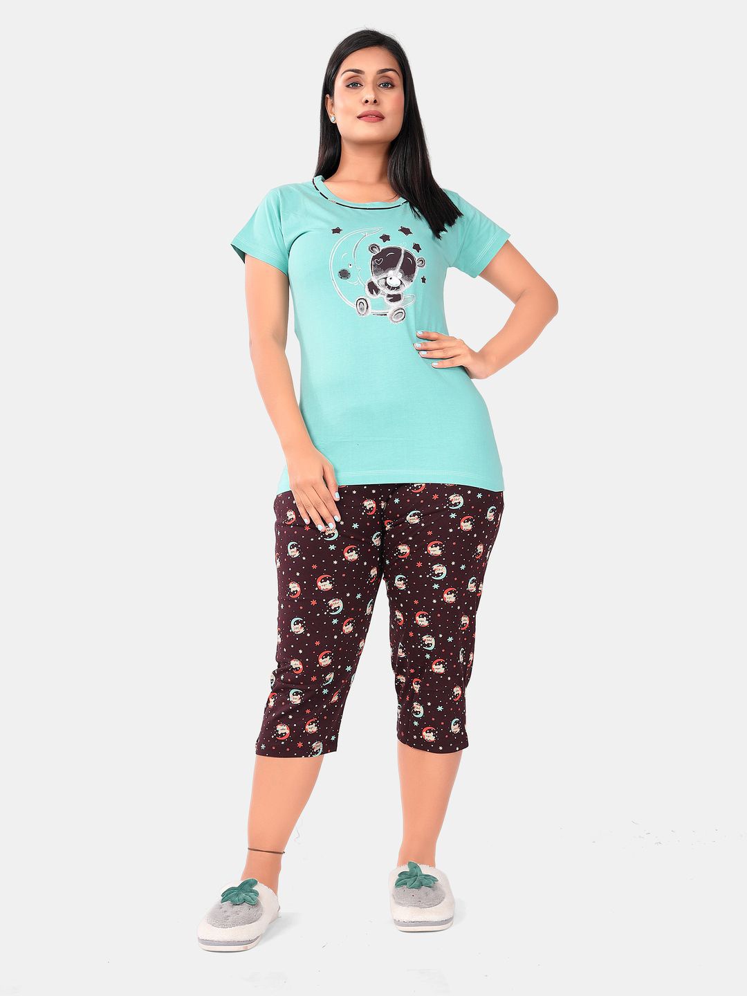 

SWEET MOON Printed T-Shirt With Capri Night Suit, Blue
