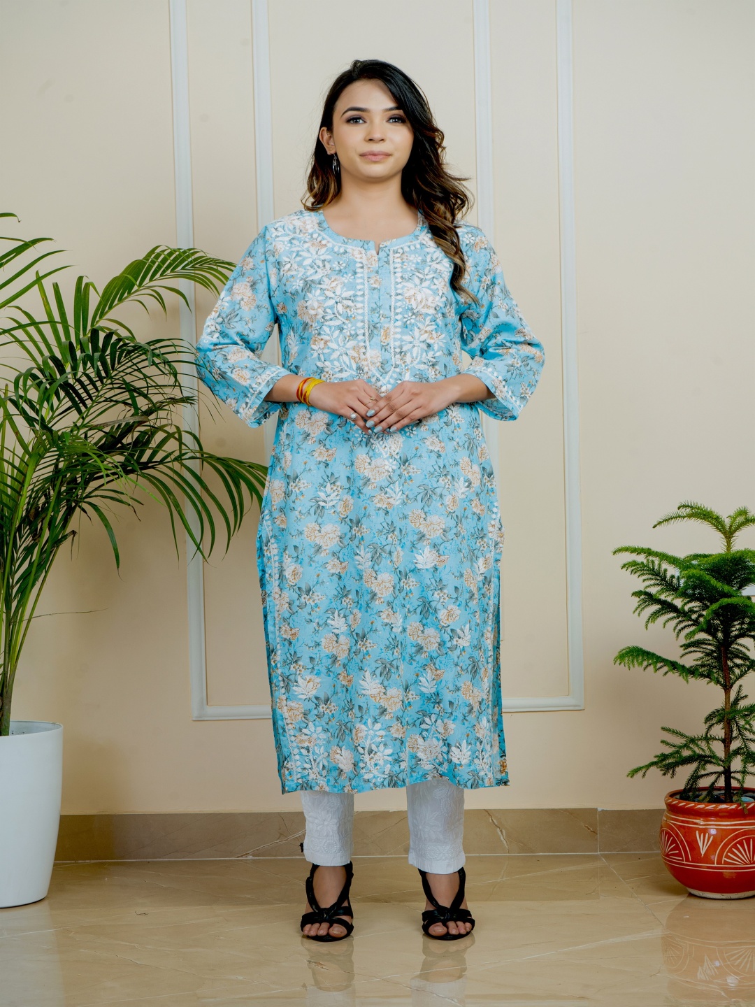 

ADR CHIKAN Floral Embroidered Thread Work Pure Cotton Kurta With Palazzos, Blue