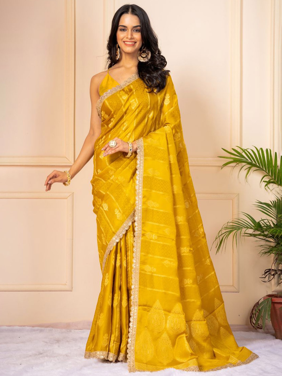 

KAJREE Woven Design Zari Pure Silk Jamdani Saree, Yellow