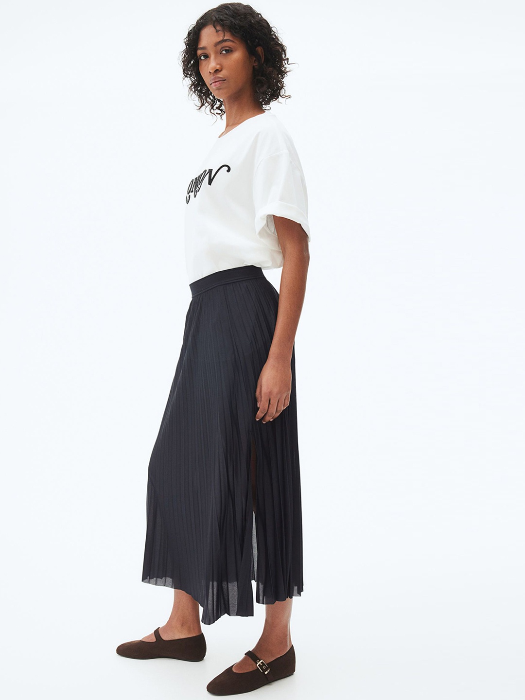 

H&M Women Pleated Skirt, Black