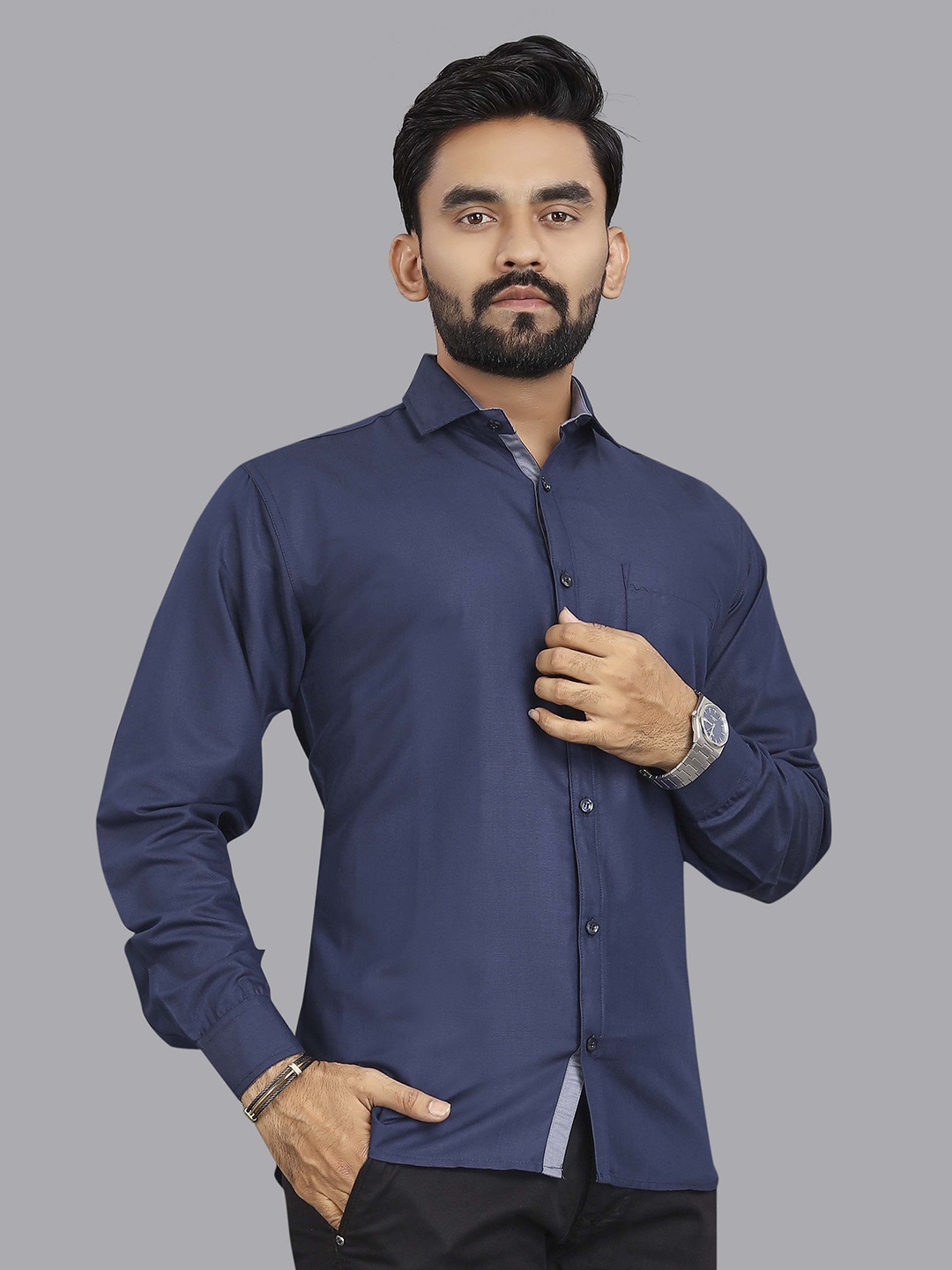 

Metronaut Men Classic Fit Spread Collar Solid Cotton Formal Shirt, Navy blue