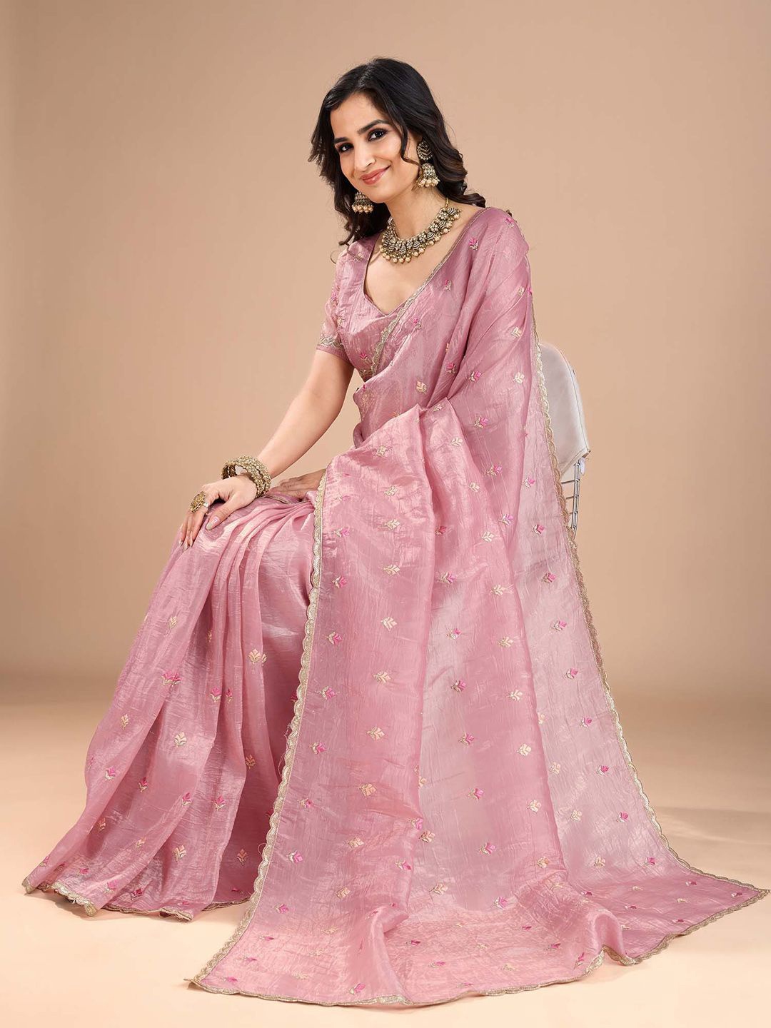 

Anouk Ethnic Motifs Embroidered Sequinned Organza Saree, Pink