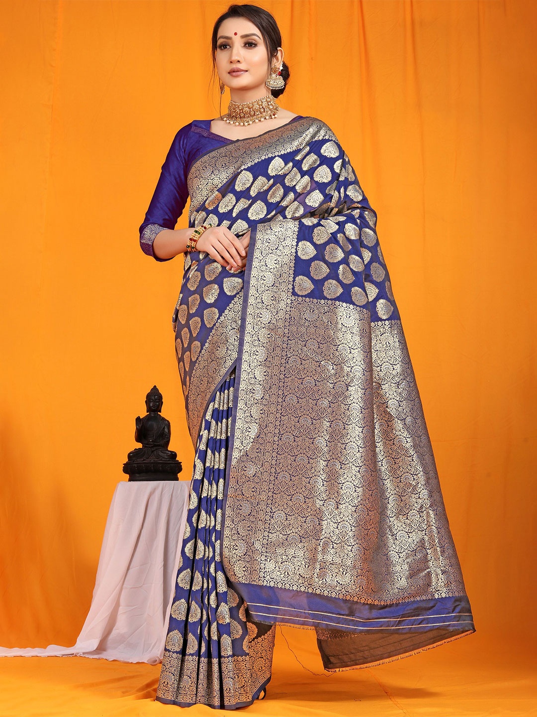 

amirat Woven Design Zari Pure Silk Banarasi Saree, Navy blue