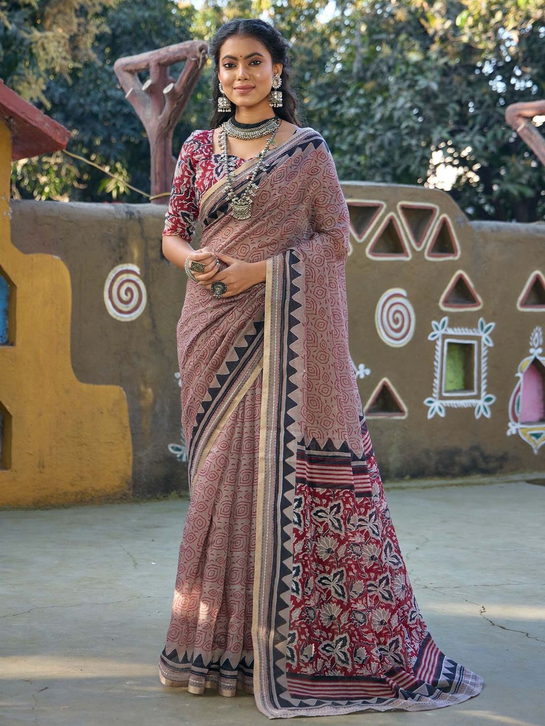 

KALINI Ethnic Motifs Printed Kantha Work Block Print Saree, Grey