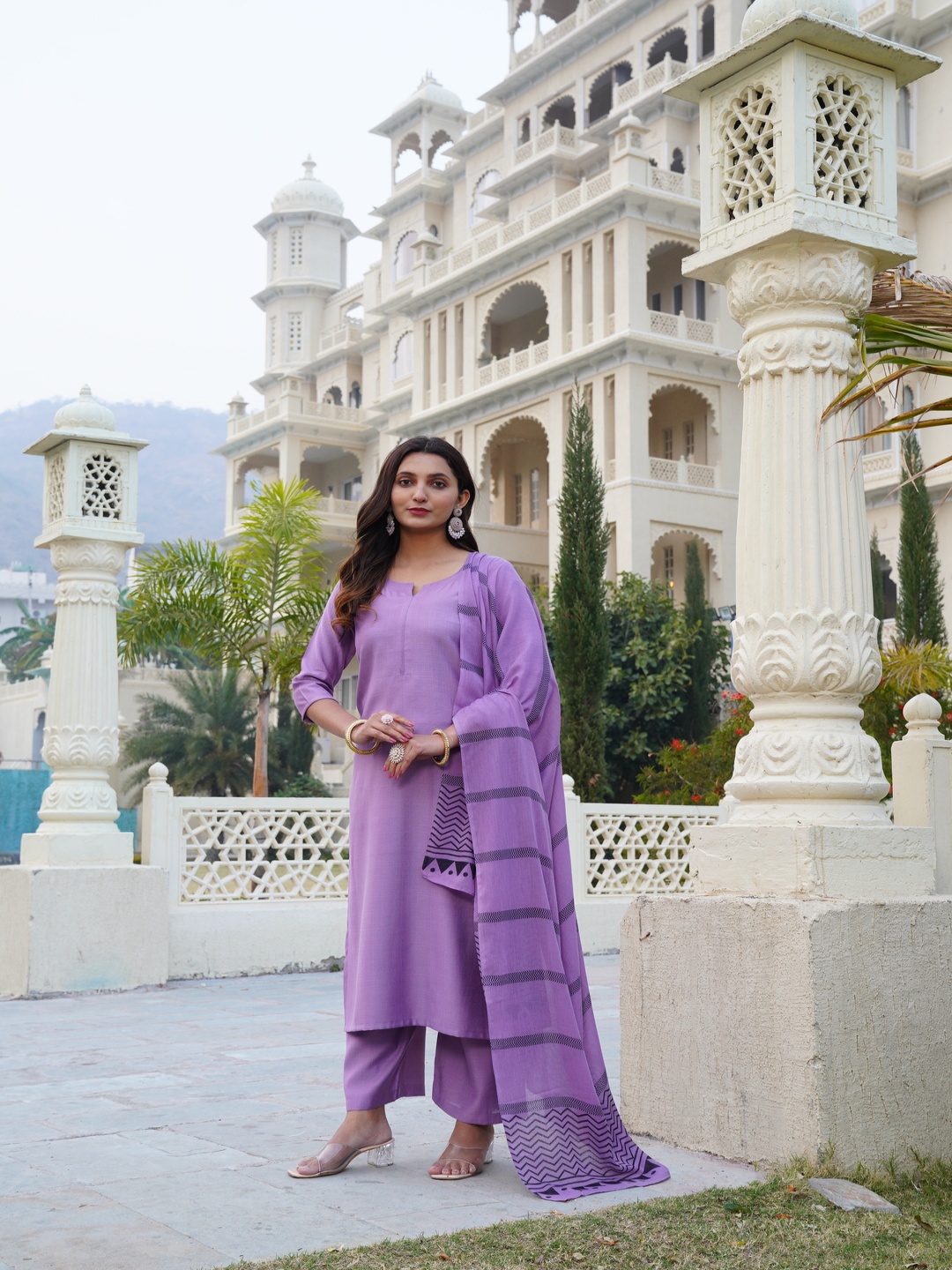 

DIVASTRI Notch Neck Straight Kurta With Palazzos & Dupatta, Purple