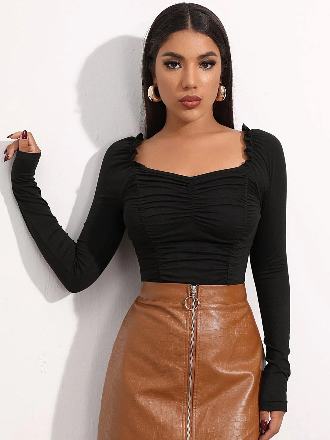 

AVANOVA Solid Sweetheart Neck Long Sleeves Sheen Top, Black