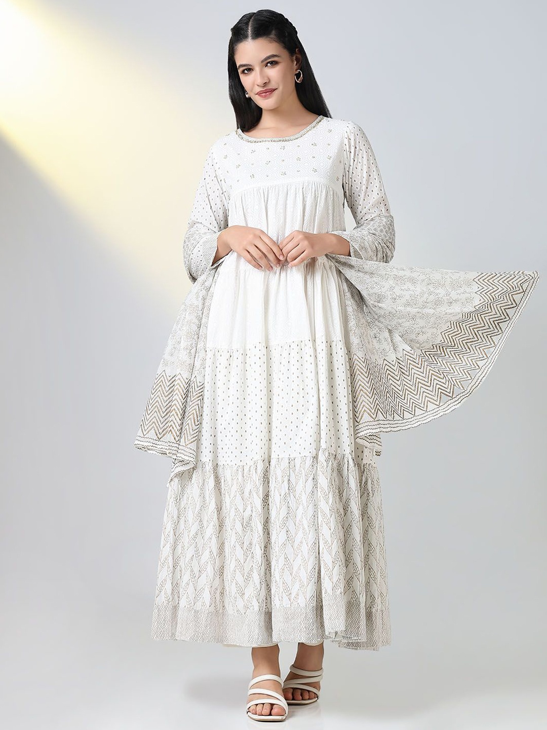 

SHOWOFF Ethnic Motifs Printed Round Neck Maxi Anarkali Ethnic Dresses With Dupatta, White