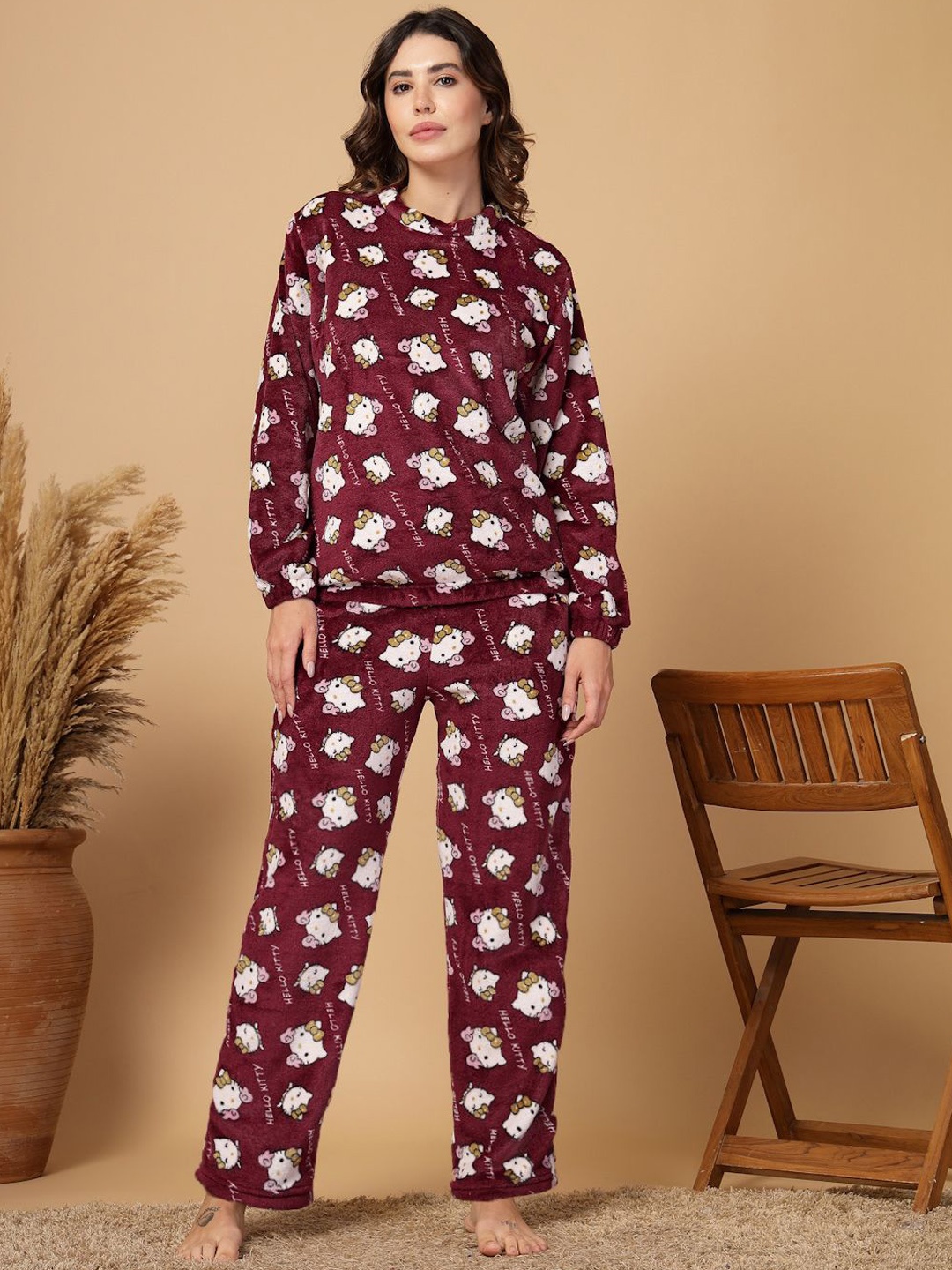 

FABINALIV Women Hello Kitty Printed Night suit, Maroon