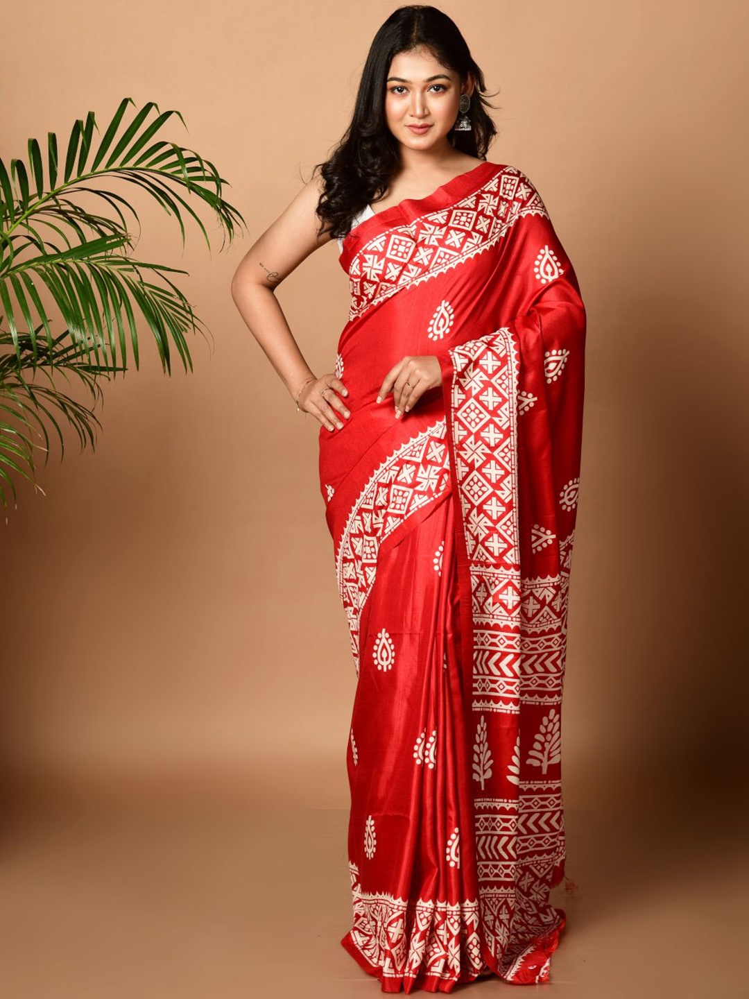 

HOUSE OF ARLI Ethnic Motifs Pure Silk Saree with Blouse Piece, Red