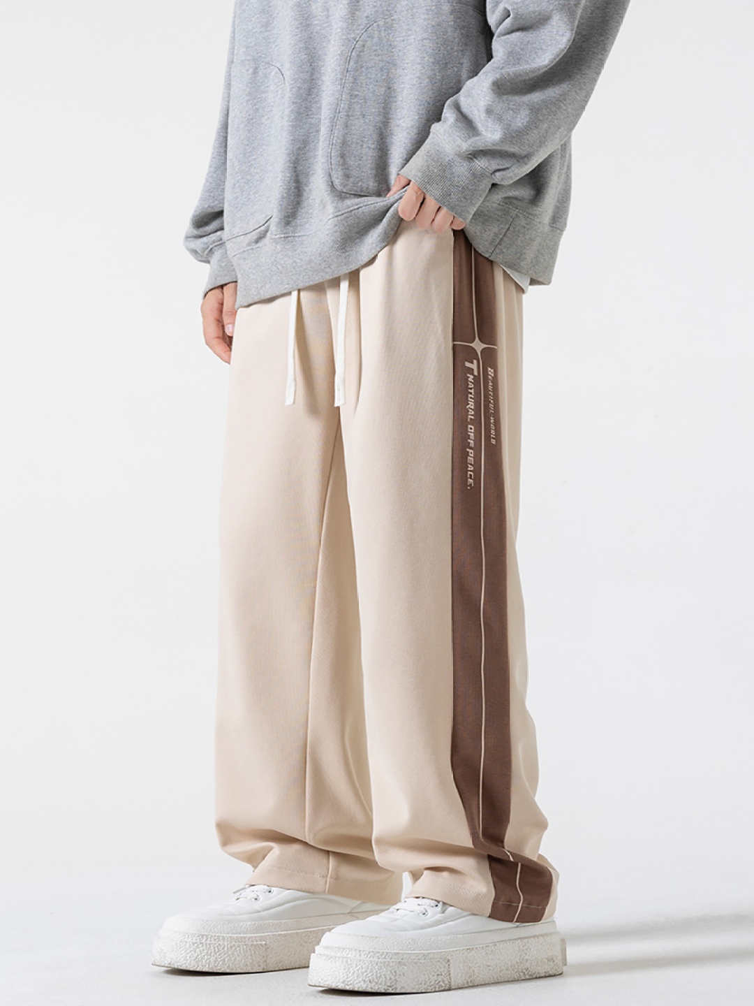 

StyleCast x Revolte Men Loose Fit Easy Wash Mid-Rise Trousers, Khaki