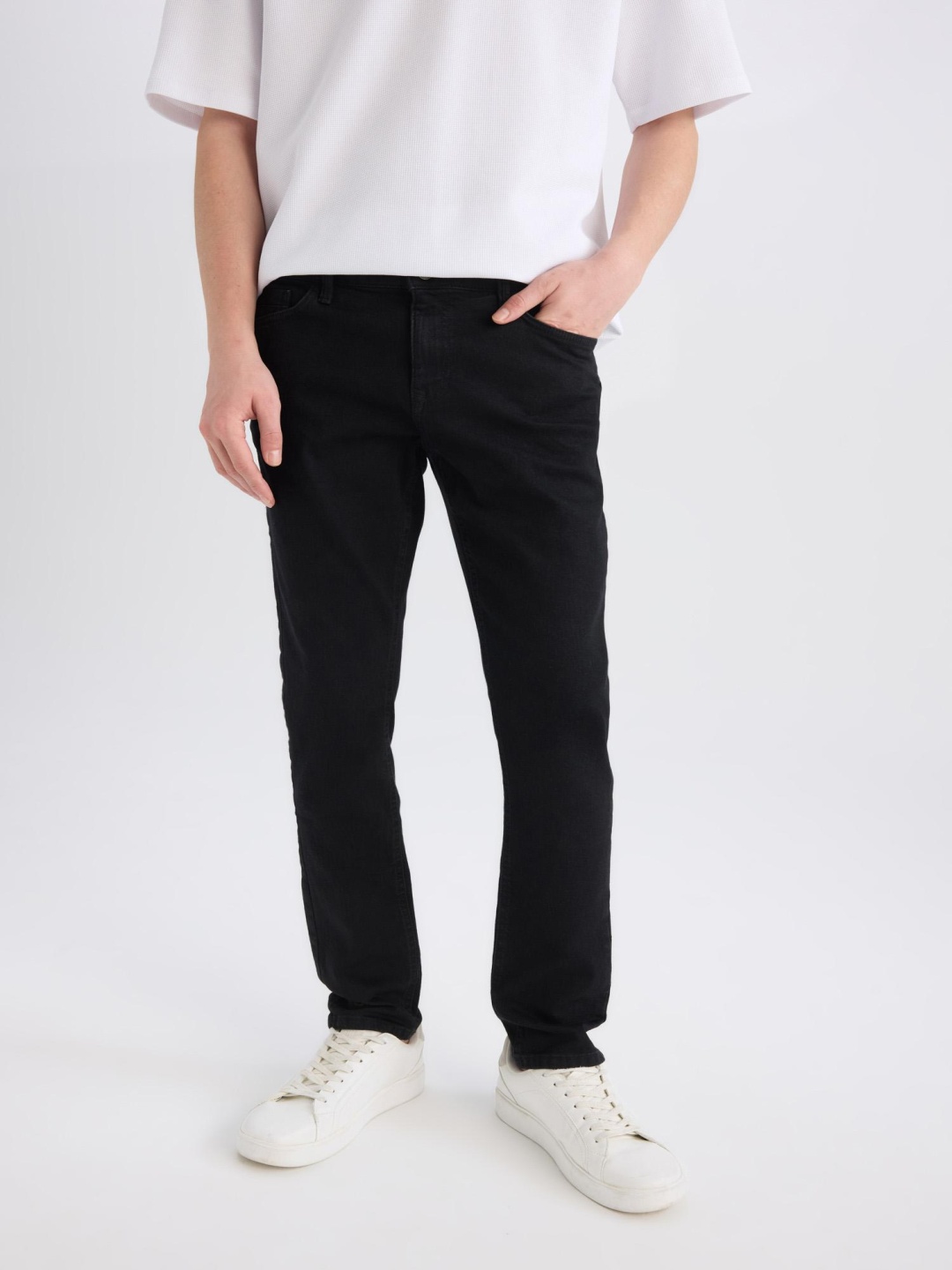 

DeFacto Men Trousers, Na