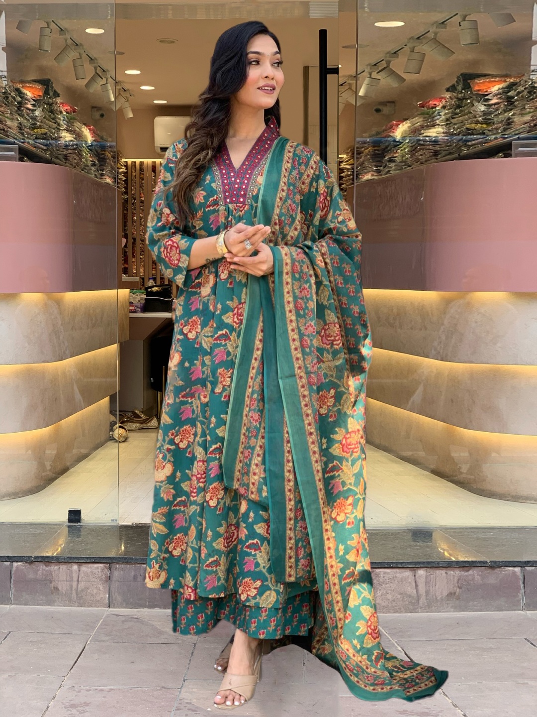 

DIVASTRI Floral Printed V-Neck Anarkali Kurta With Palazzos And Dupatta, Green