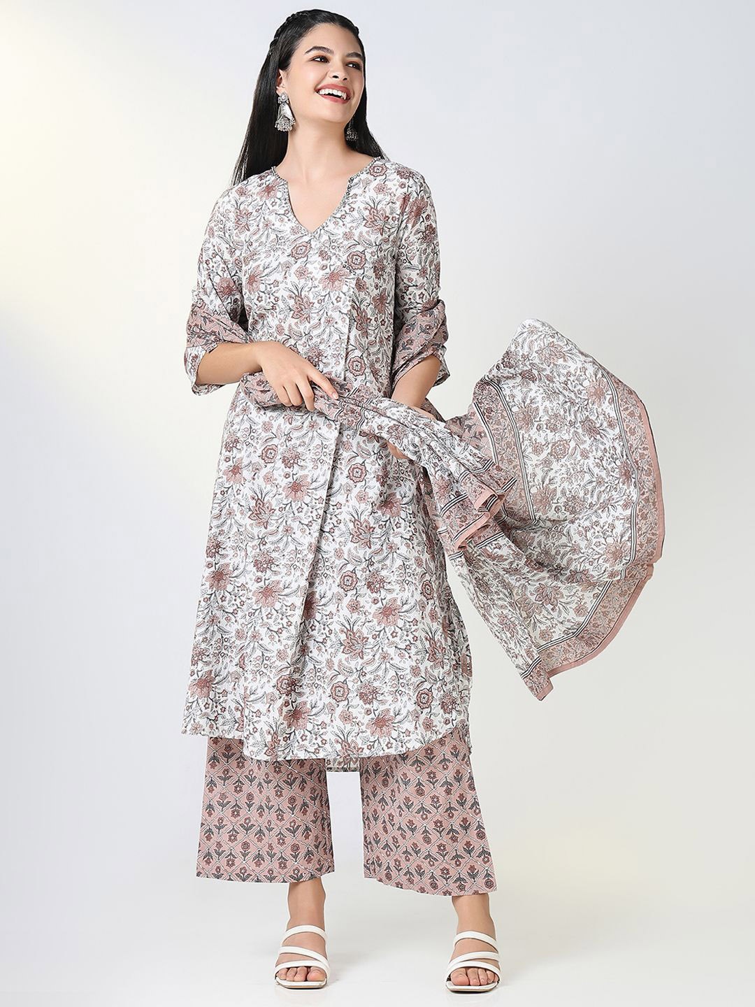 

SHOWOFF Women Floral A-Line Kurta & Trouser With Dupatta, White