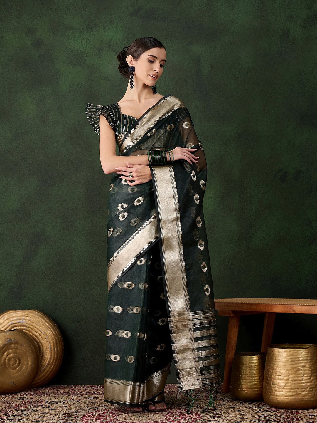 

HERE&NOW Woven Design Zari Organza Saree, Green