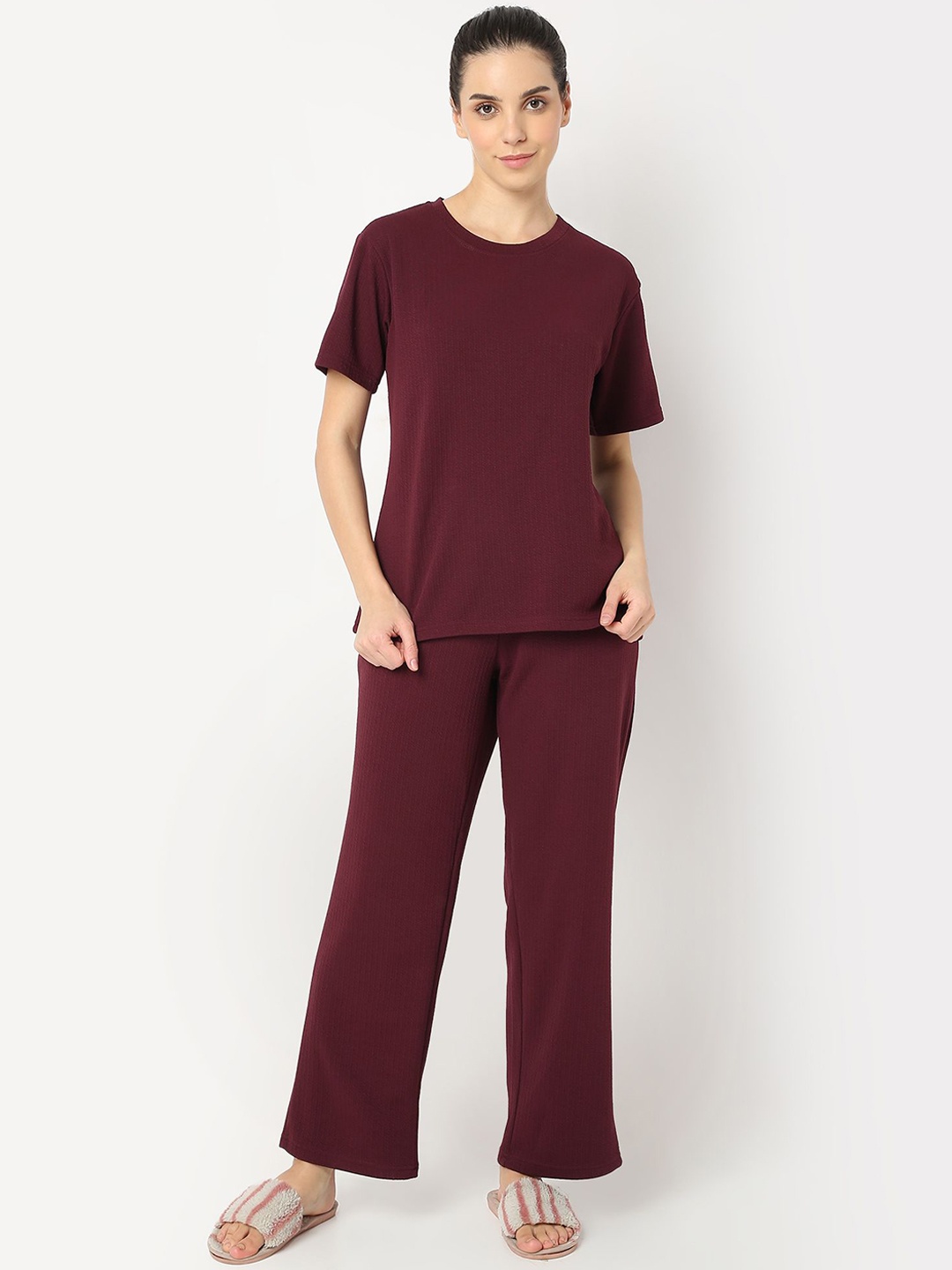 

Smarty Pants Women Night suit, Burgundy