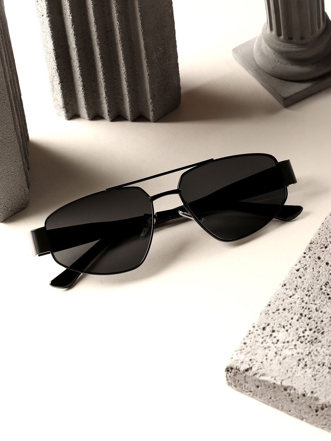 

French Accent Men Shield Sunglasses with Polarised Lens SW25_FASG1108, Black