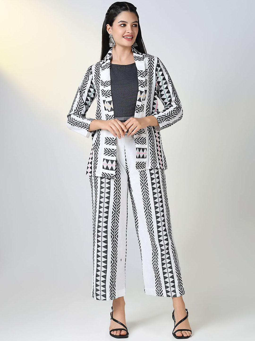 

SHOWOFF Woven Design Boat Neck Top And Trouser With Jacket, White