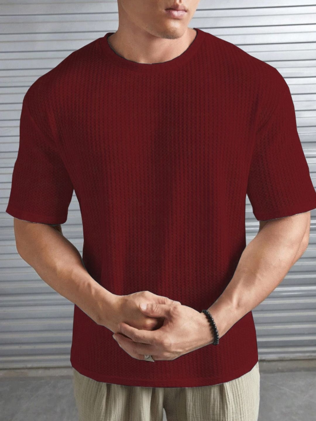 

HUSHBUCKS Men Self Design Round Neck T-shirt, Maroon