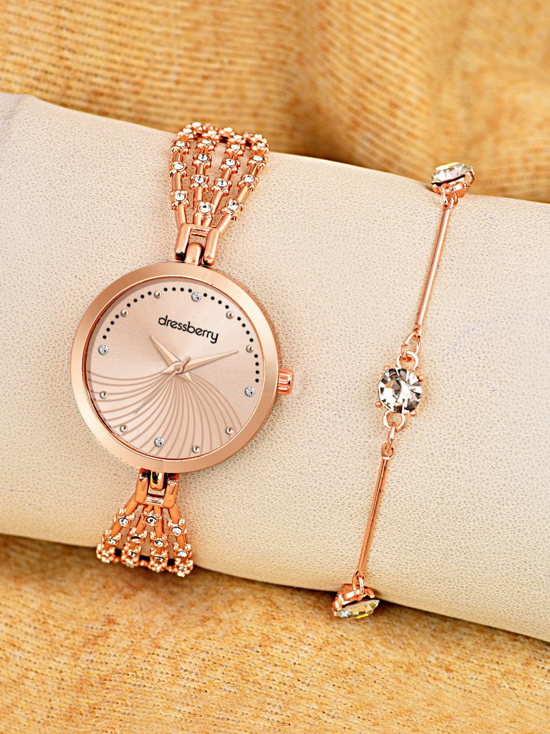 

DressBerry Women Watch & Bracelet Gift Set, Rose gold