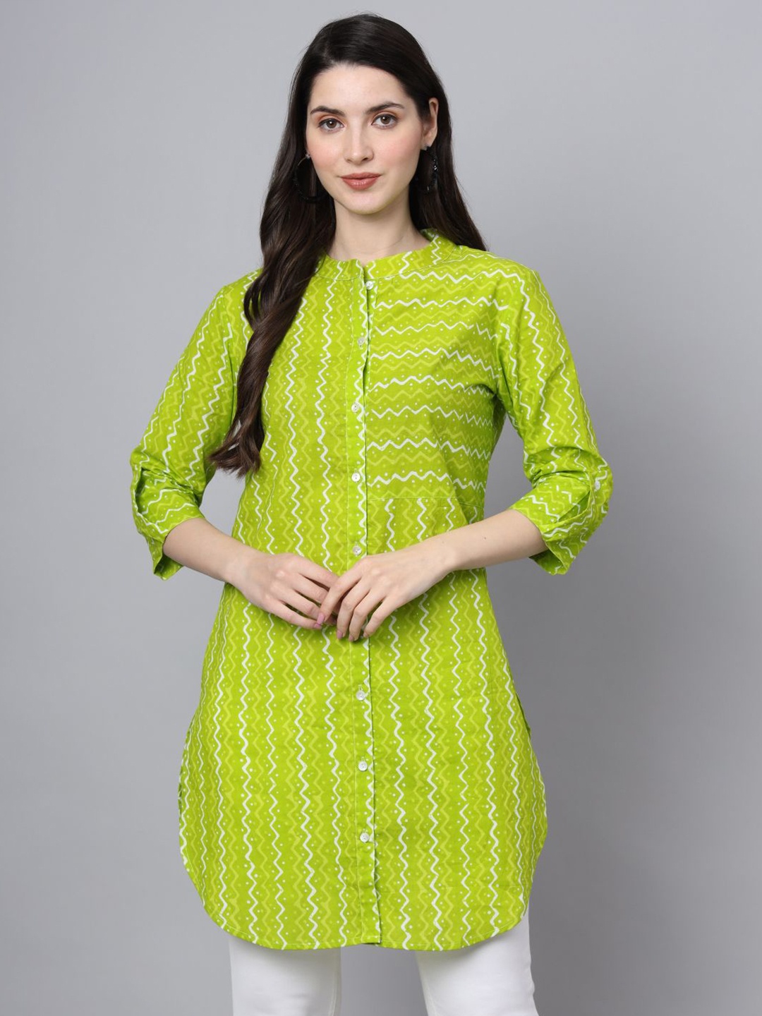 

JAPER KURTI Women Solid Mandarin Collar Pure Cotton Kurti, Green