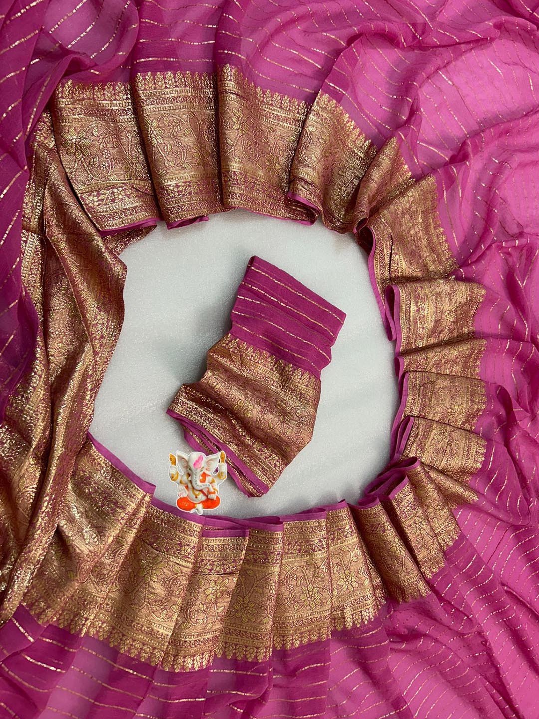

PAYAL CREATION Striped Zari Pure Georgette Maheshwari Saree, Pink
