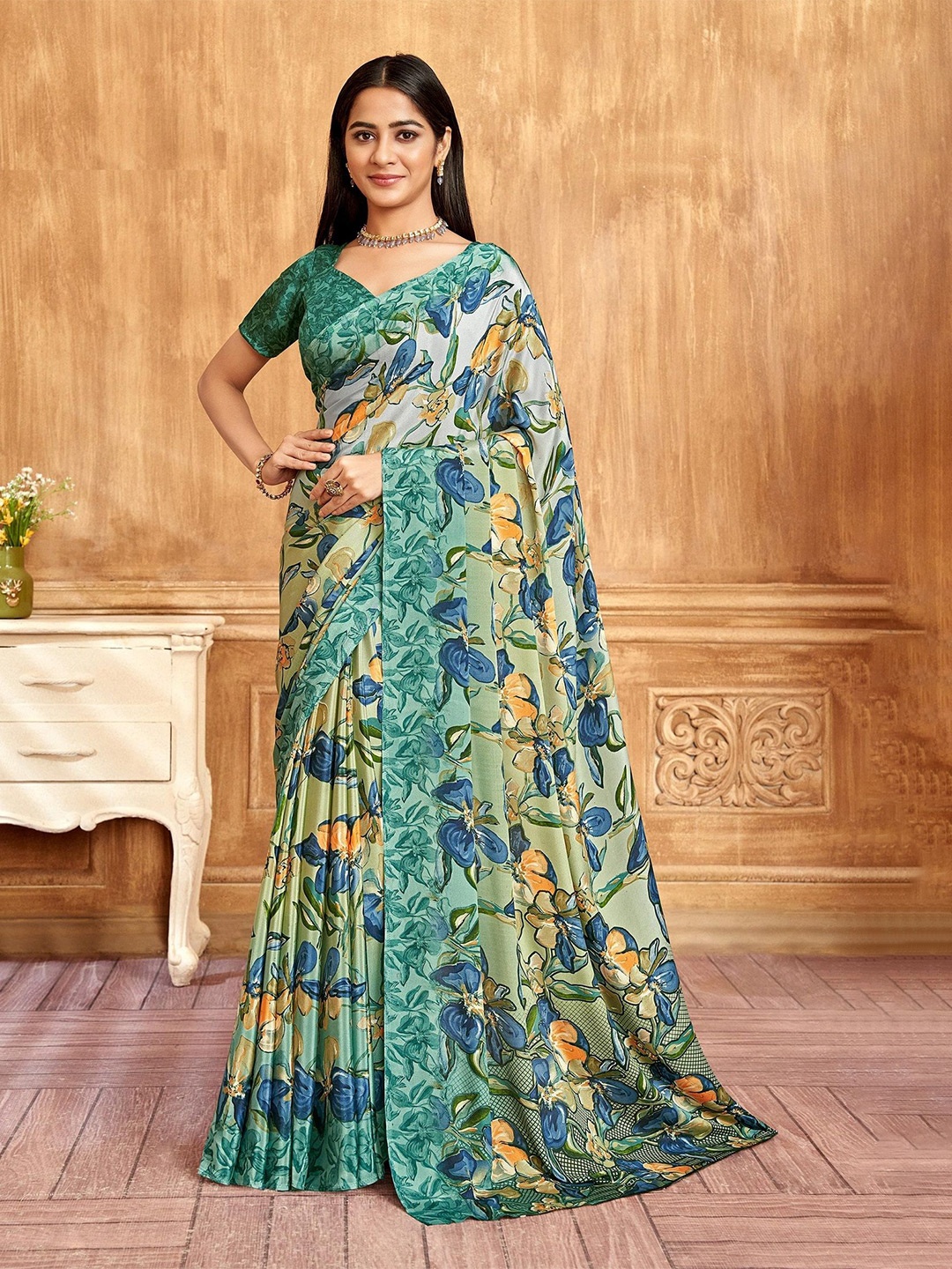 

DURGA EMPORIO Floral Printed Saree, Green