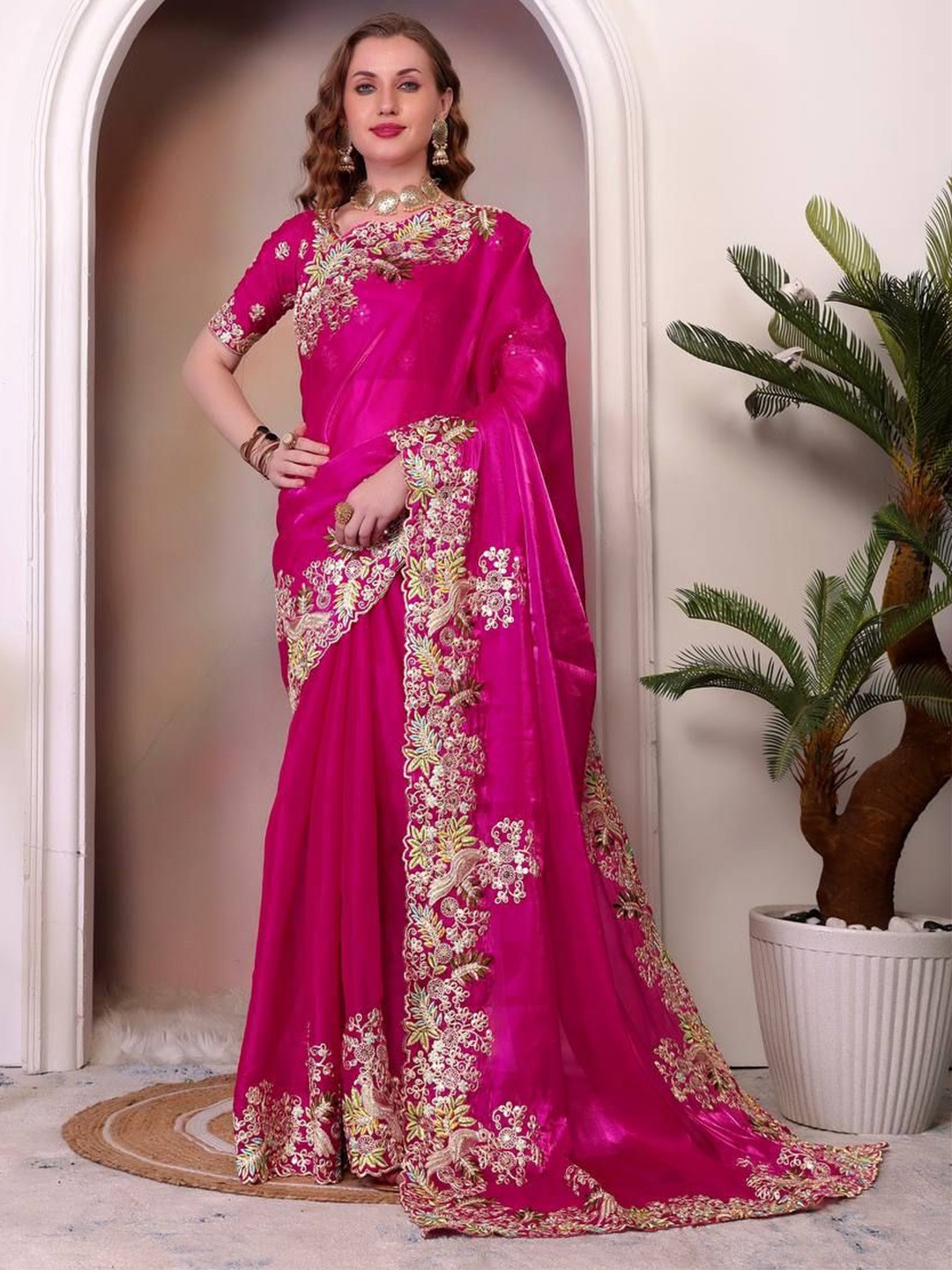 

AWRIYA Embroidered Organza Fusion Saree, Pink