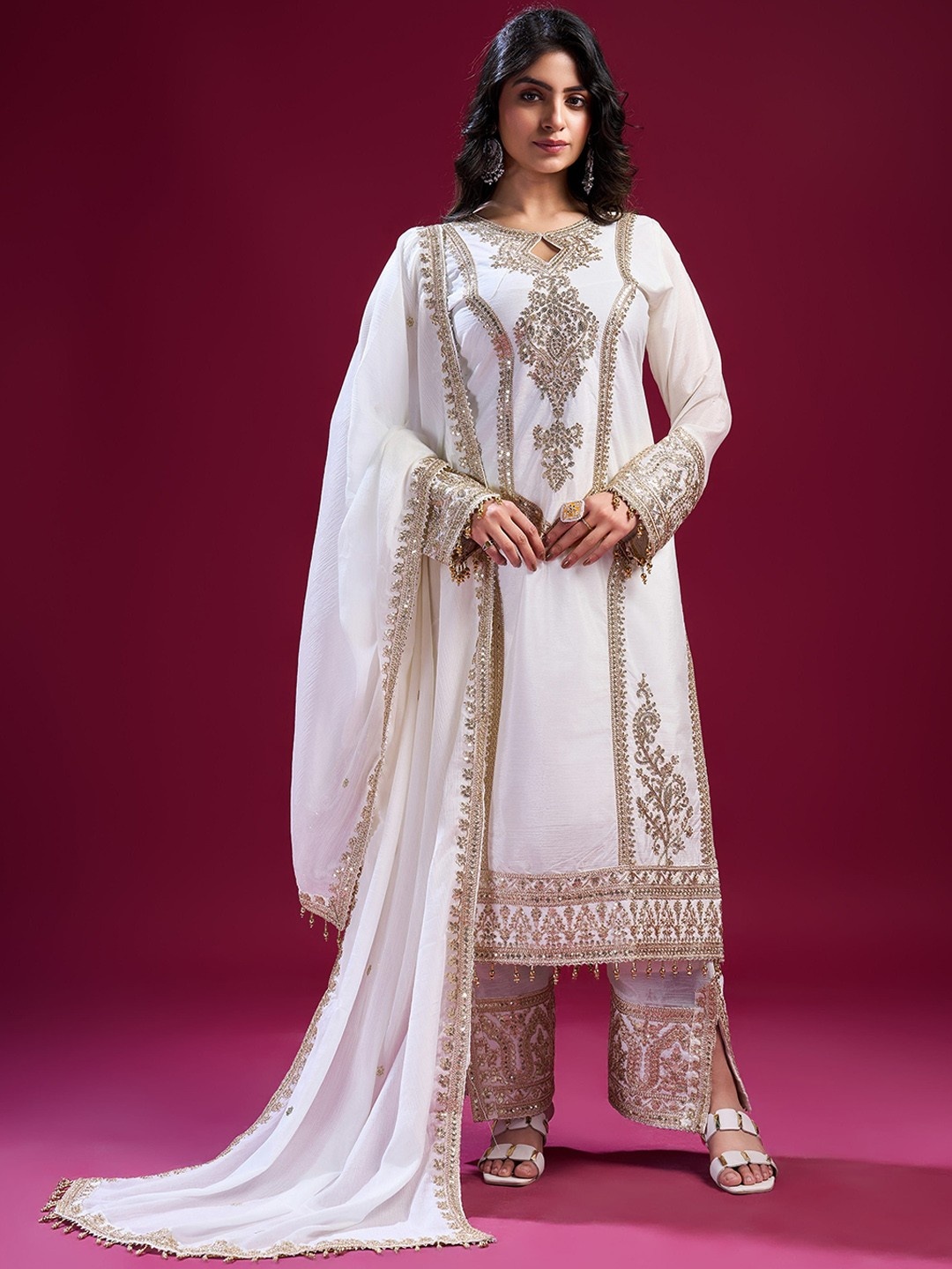 

Aksharam Embroidered Kurta Set with Dupatta, White