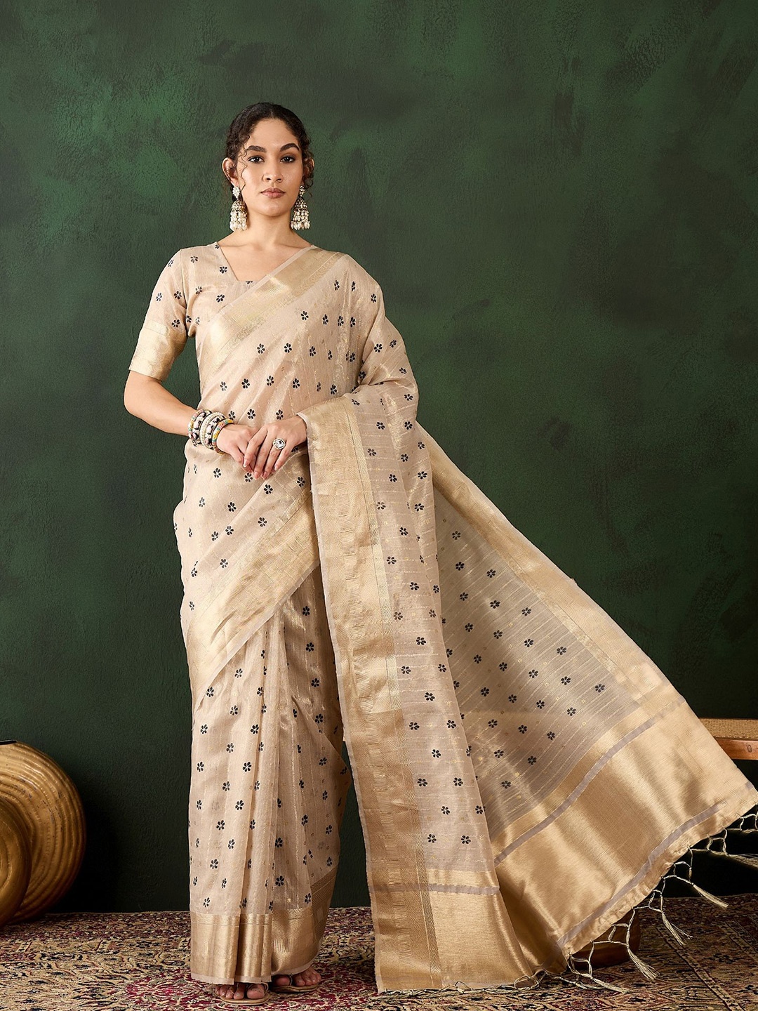 

HERE&NOW Woven Design Zari Organza Banarasi Saree, Beige