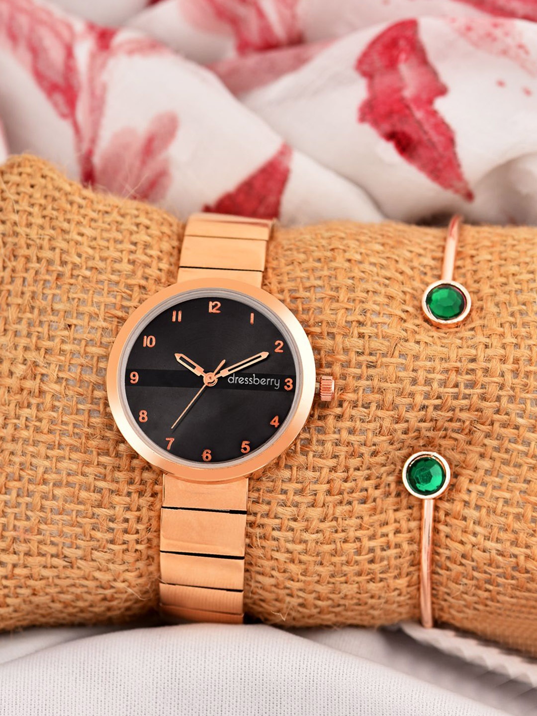 

DressBerry Women Watch & Bangle Gift Set, Rose gold
