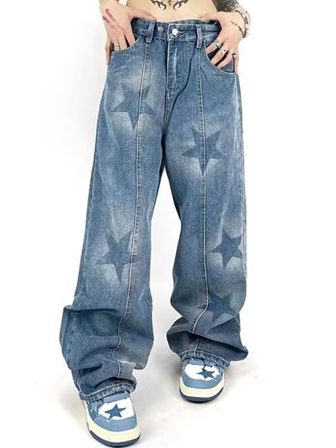 

StyleCast x Revolte Women Printed Regular Fit Low-Rise Light Fade Jeans, Blue