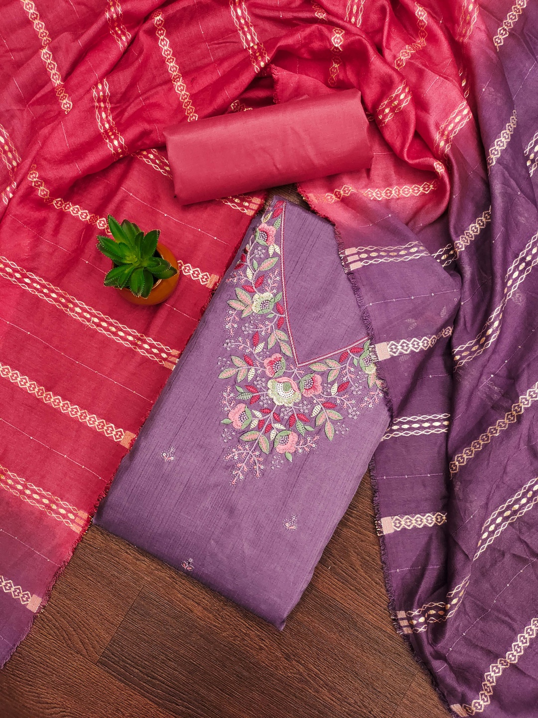 

HERE&NOW Floral Embroidered Unstitched Dress Material, Lavender