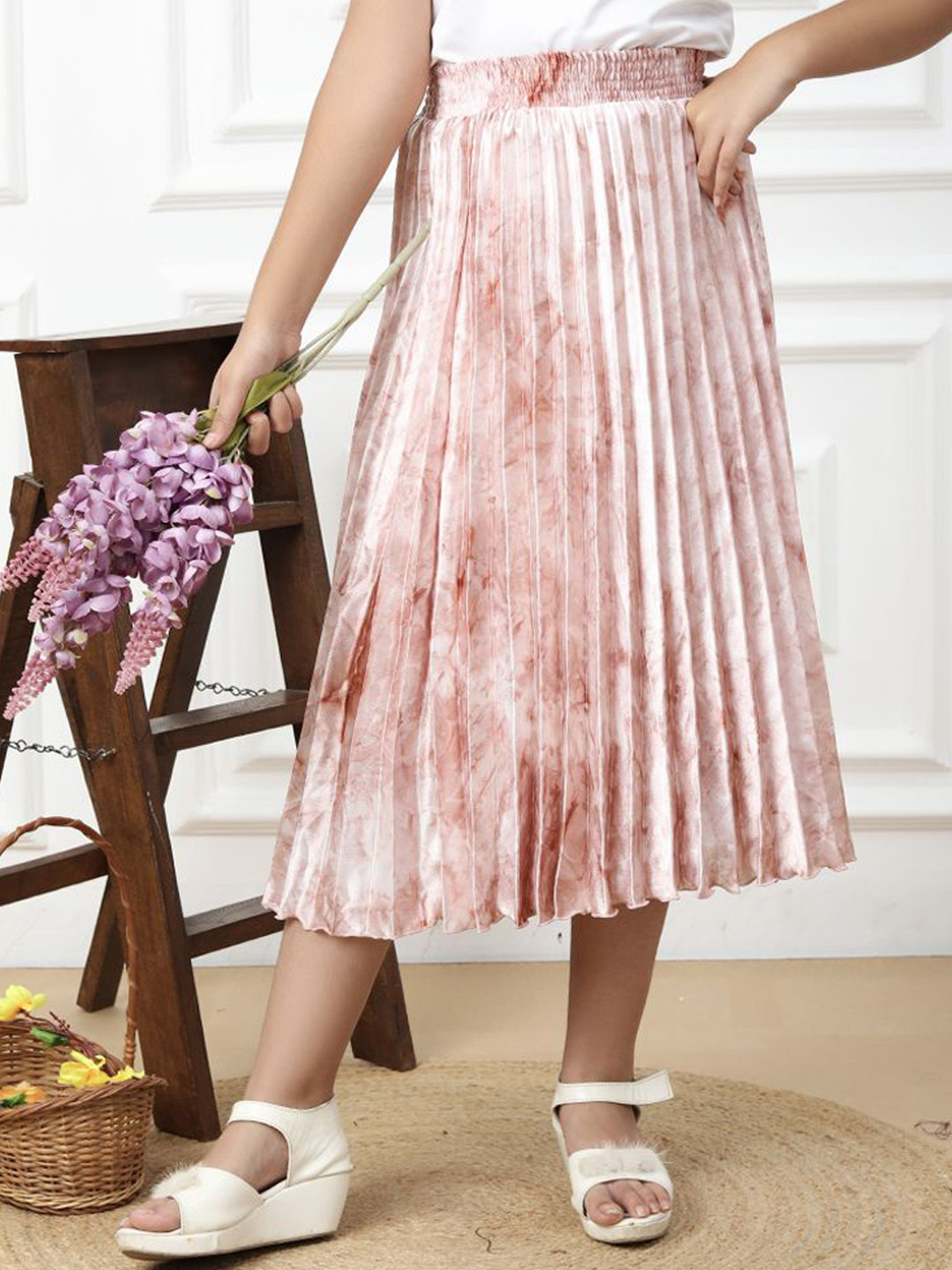 

Ishti Girls Tie Dyed Pleated Skirt, Bronze