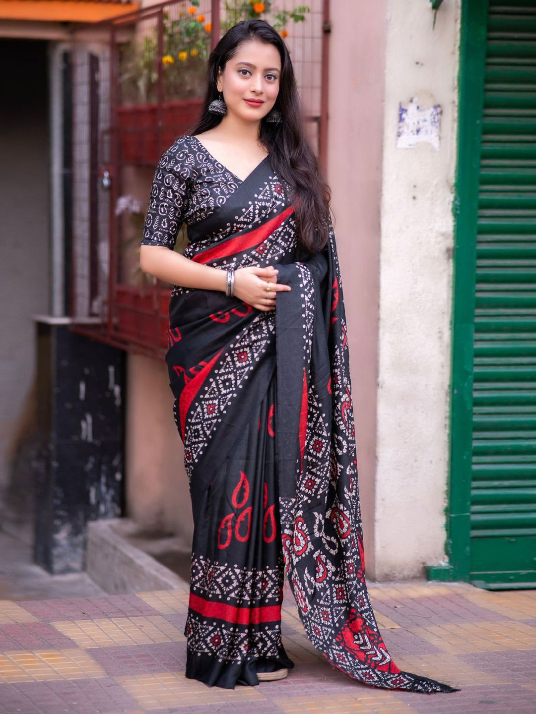 

Mitera Batik Saree, Black