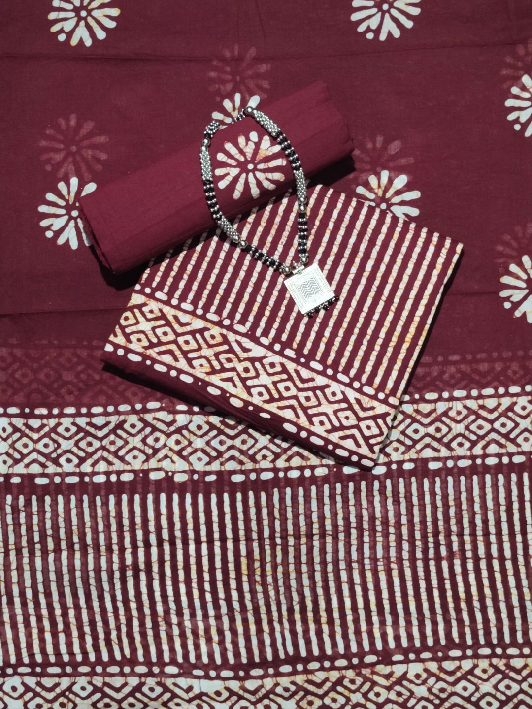 

Farooq Dyeing Striped Pure Cotton Unstitched Dress Material, Maroon