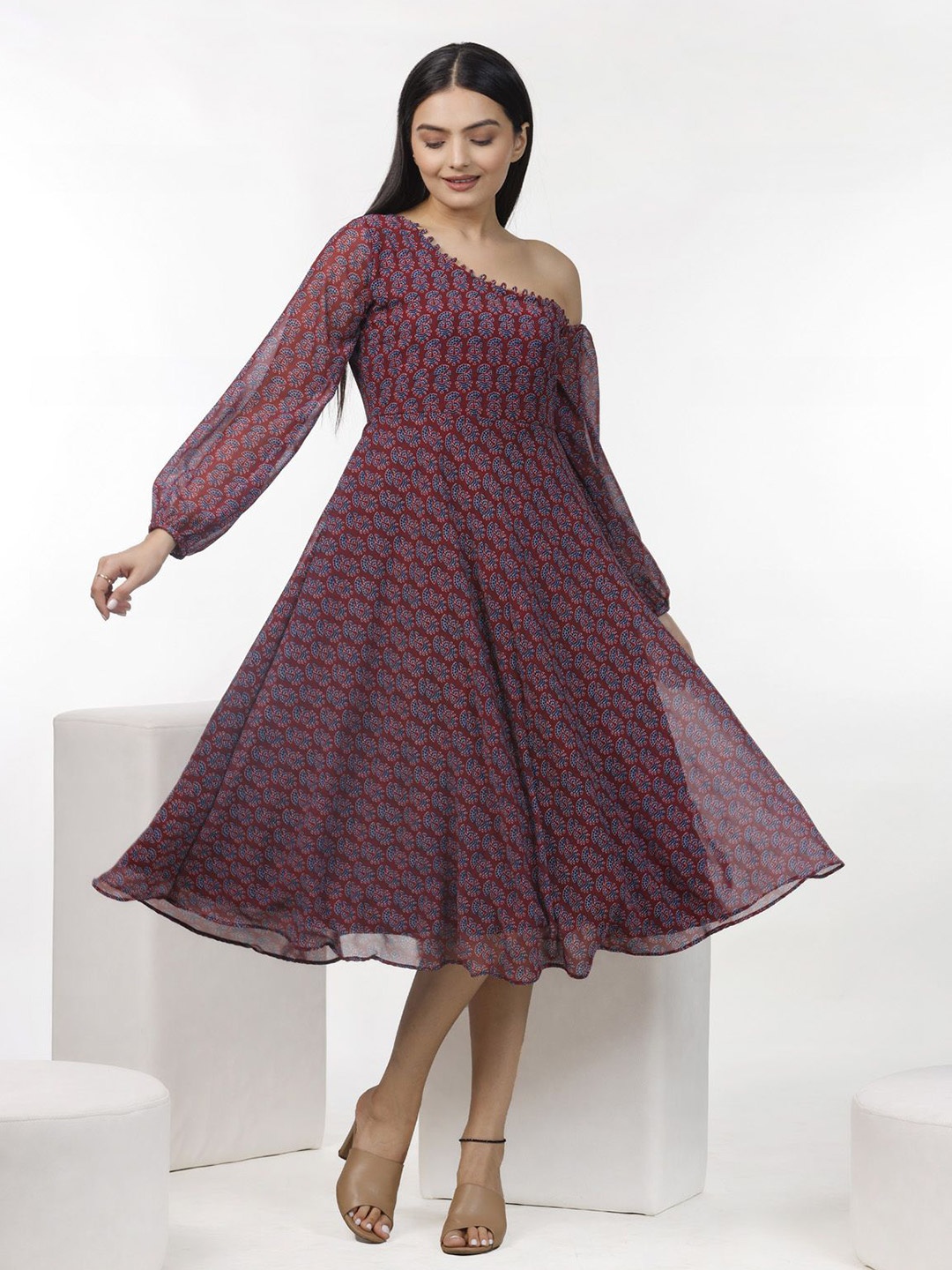 

aaRVee STUDIO Women Floral Printed Puff Sleeve A-Line Midi Dress, Maroon
