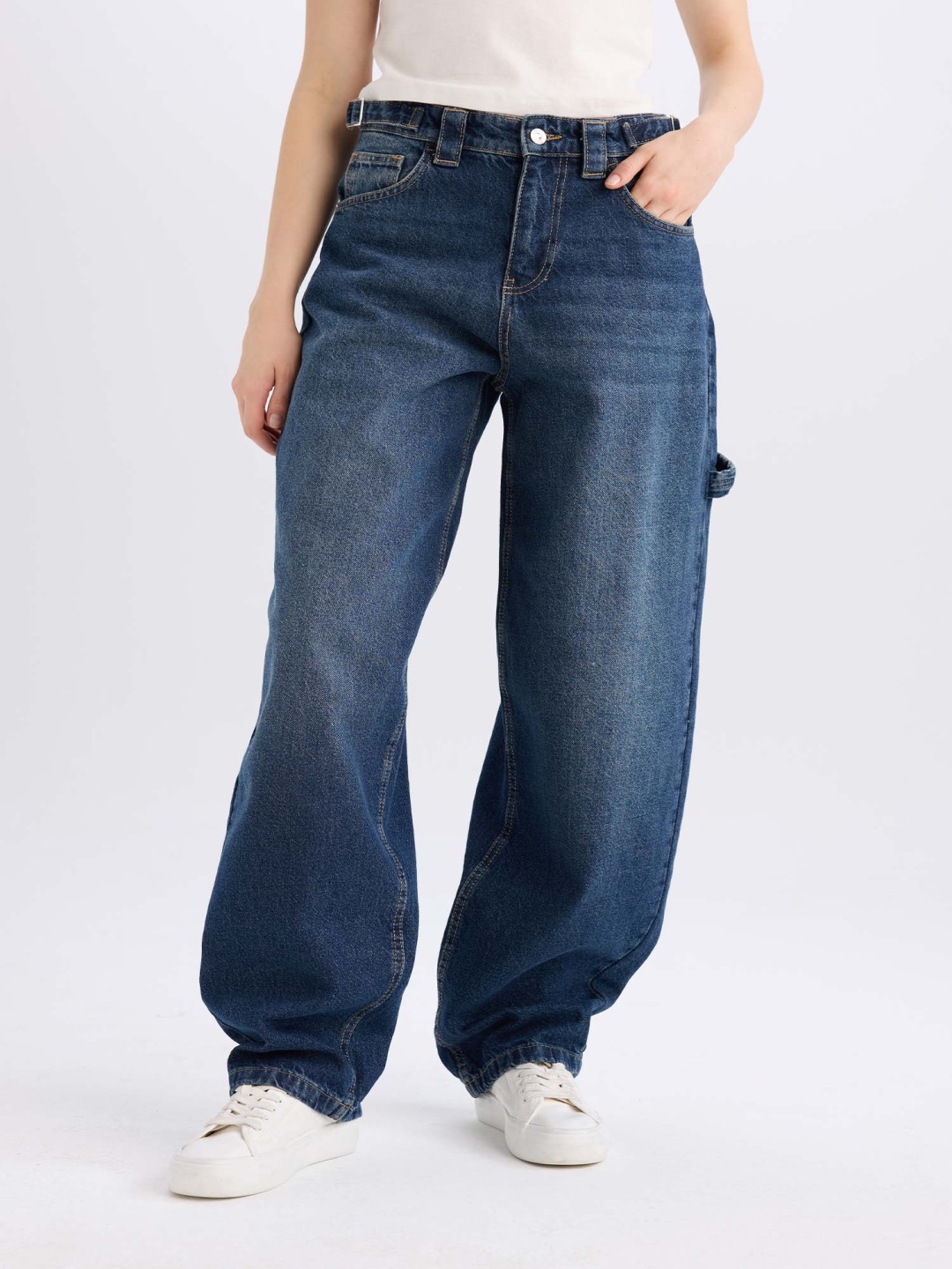 

DeFacto Women Pure Cotton Baggy Light Fade Jeans, Blue
