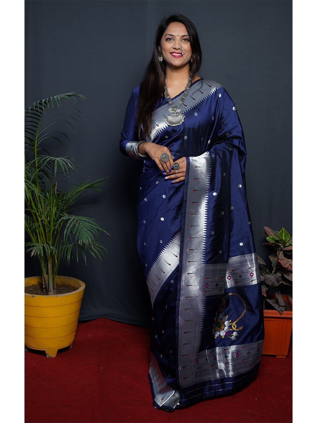 

Kandora Woven Design Zari Pure Silk Paithani Saree, Navy blue