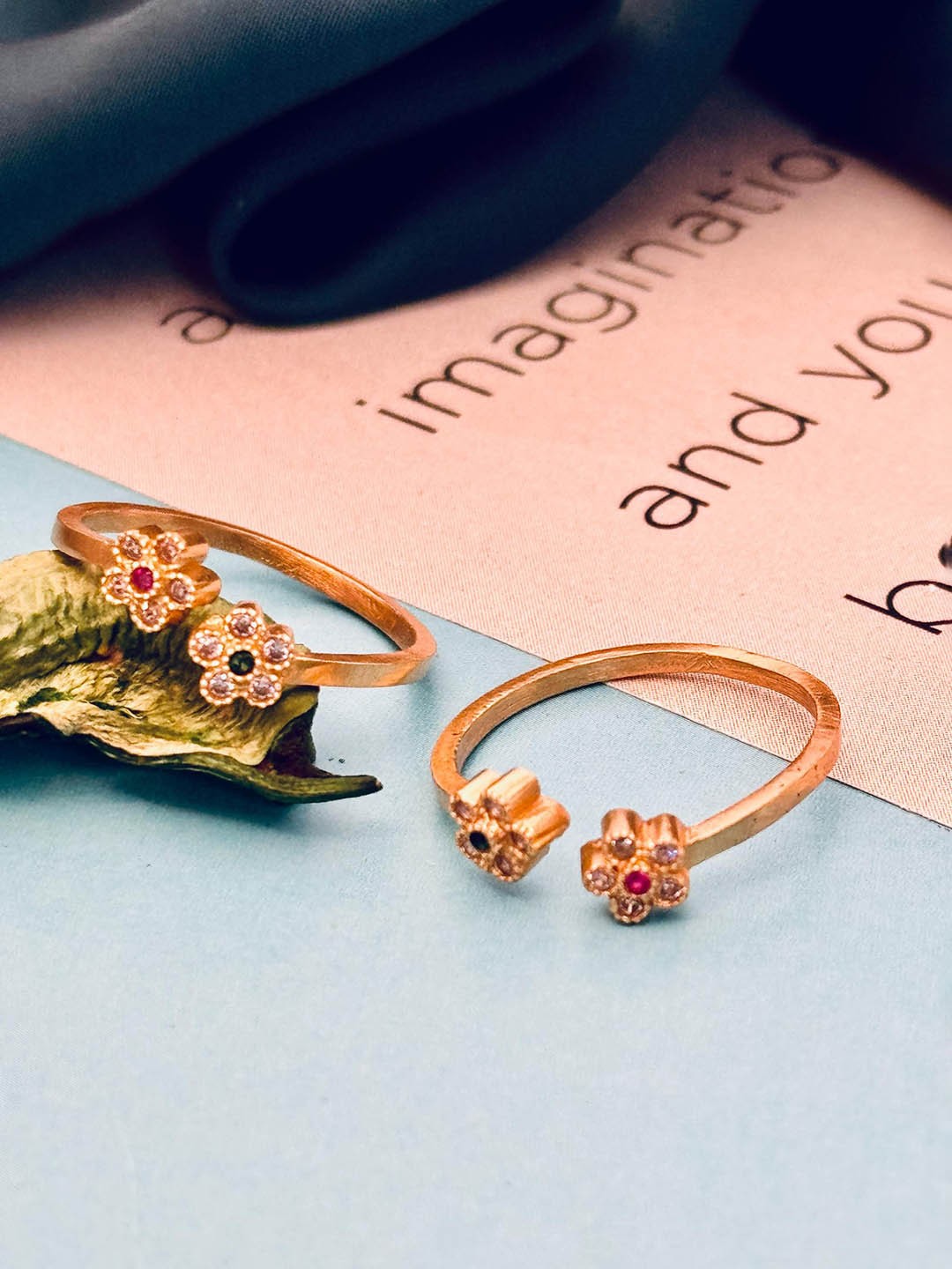 

Anouk Gold-Plated American Diamond Studded Toe Rings