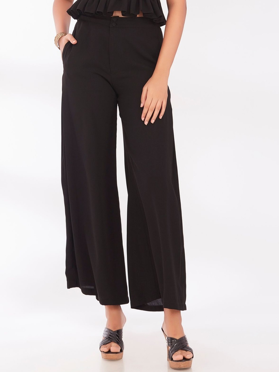 

KAIN Women High-Rise Parallel Trousers, Black