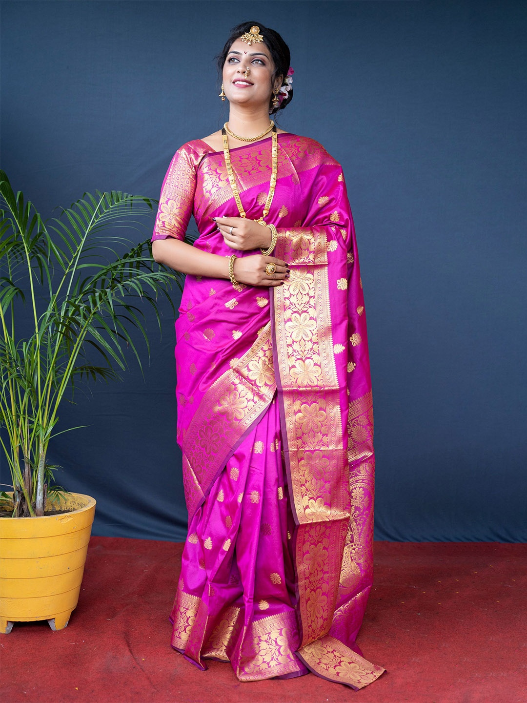 

Kandora Woven Design Zari Pure Silk Paithani Saree, Pink